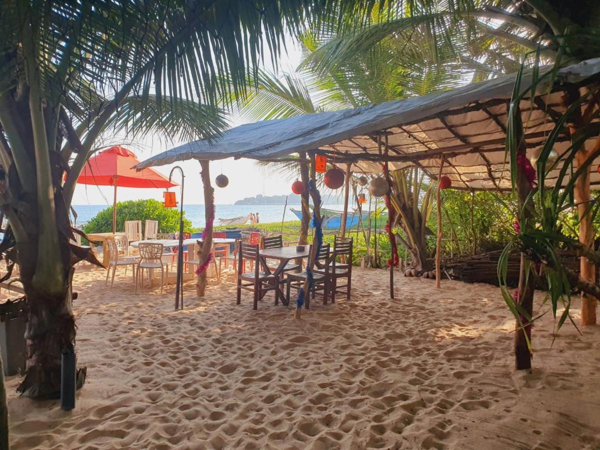 Blue Horizon Beach Hotel Tangalle Extérieur photo