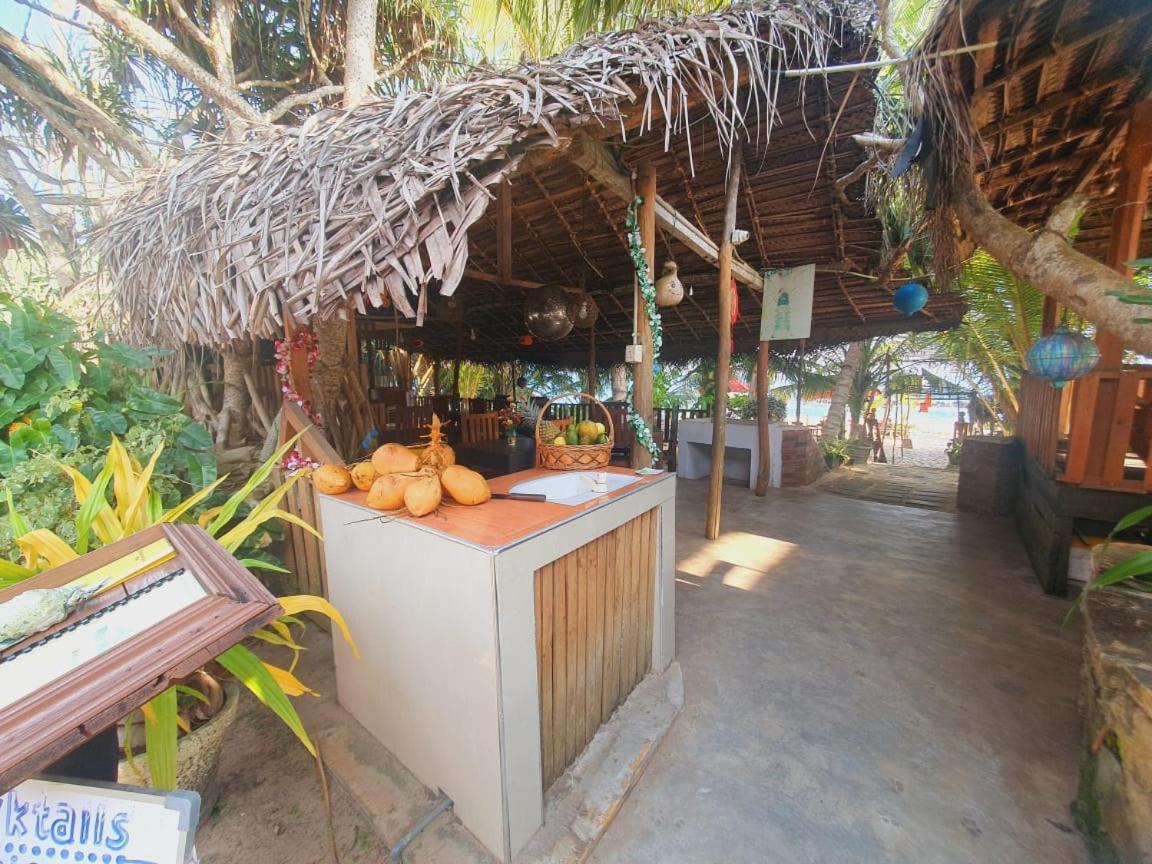 Blue Horizon Beach Hotel Tangalle Extérieur photo