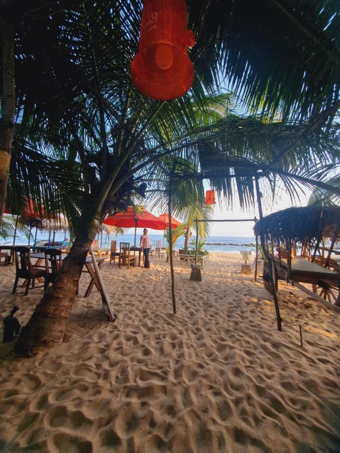 Blue Horizon Beach Hotel Tangalle Extérieur photo