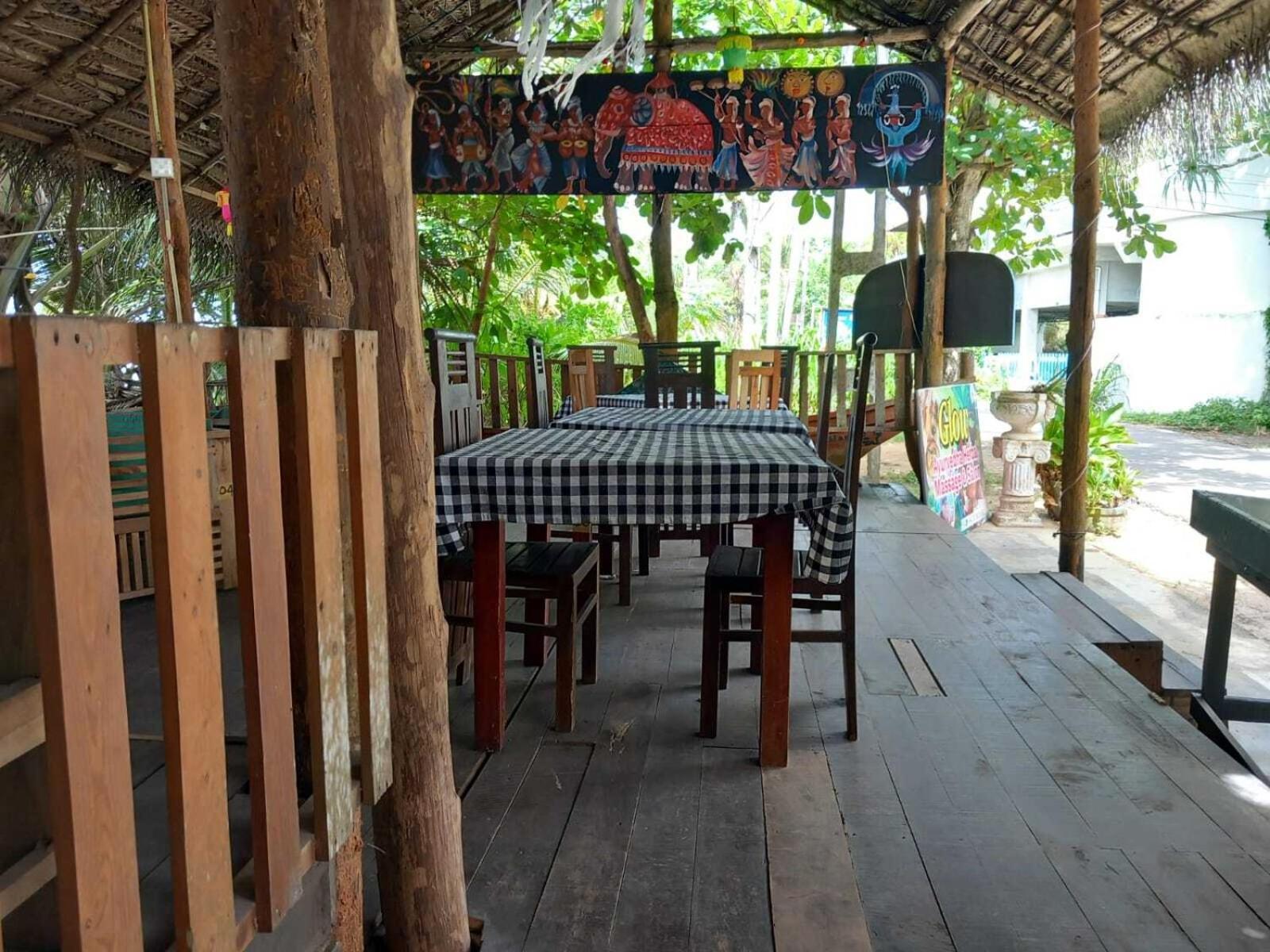 Blue Horizon Beach Hotel Tangalle Extérieur photo